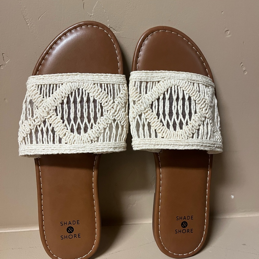 Shade & Shore Cream and Brown Sandals with Intricate Design